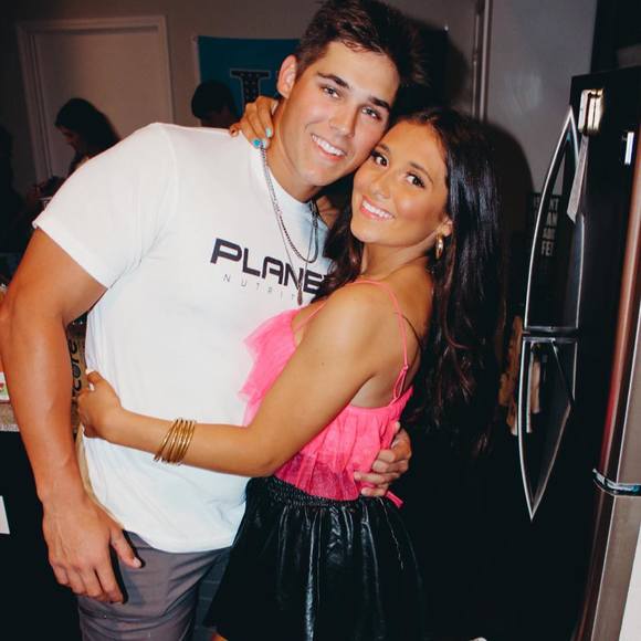 Meet your Posher, Lainey - Picture 1 of 1